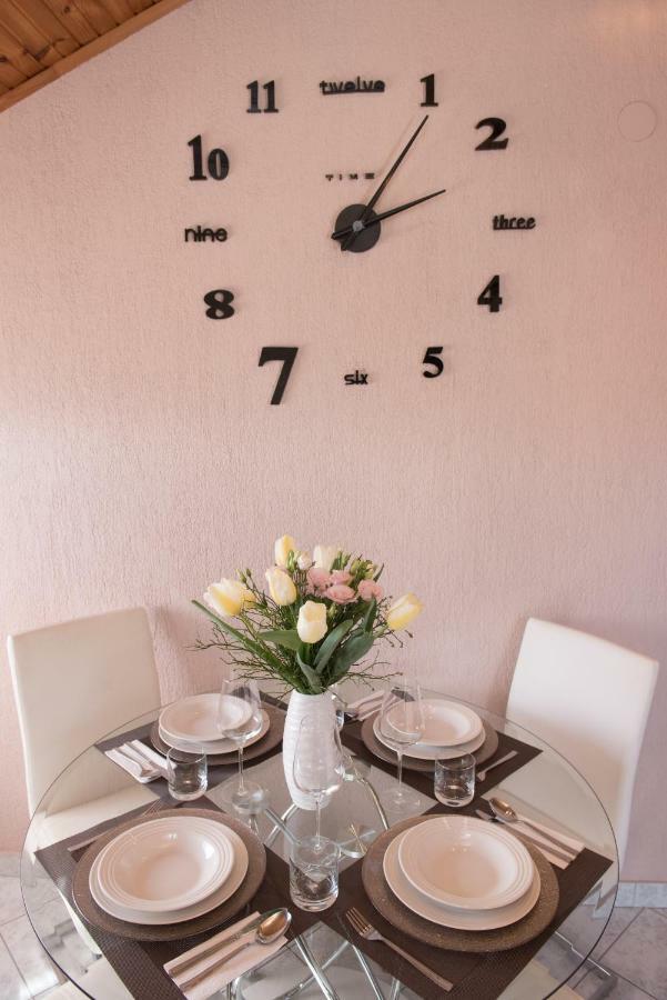 Lola Apartment Veprinac Esterno foto